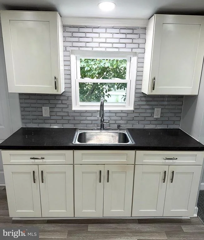 Photo of 481 KEITH ROAD
