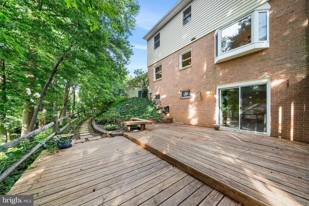 Photo of 8522 FAIRBURN DRIVE