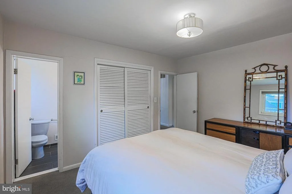 Photo of 5919 WINNER AVENUE