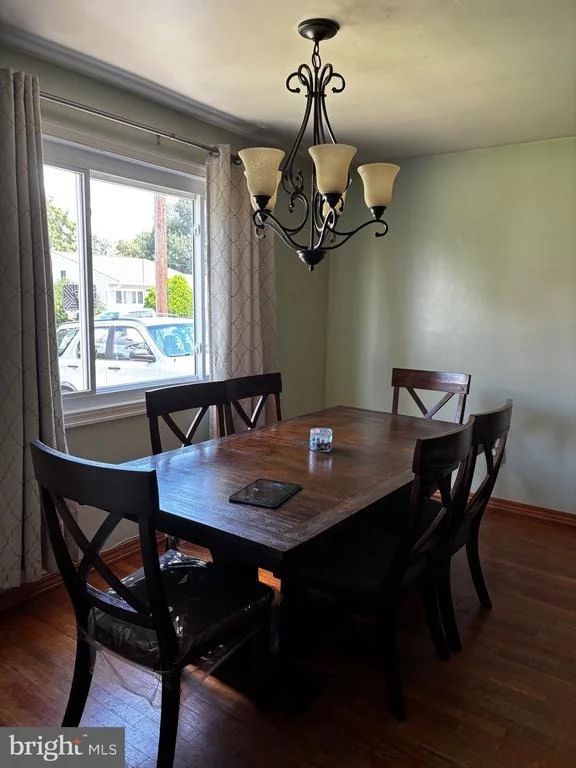 Photo of 811 LYNVUE ROAD
