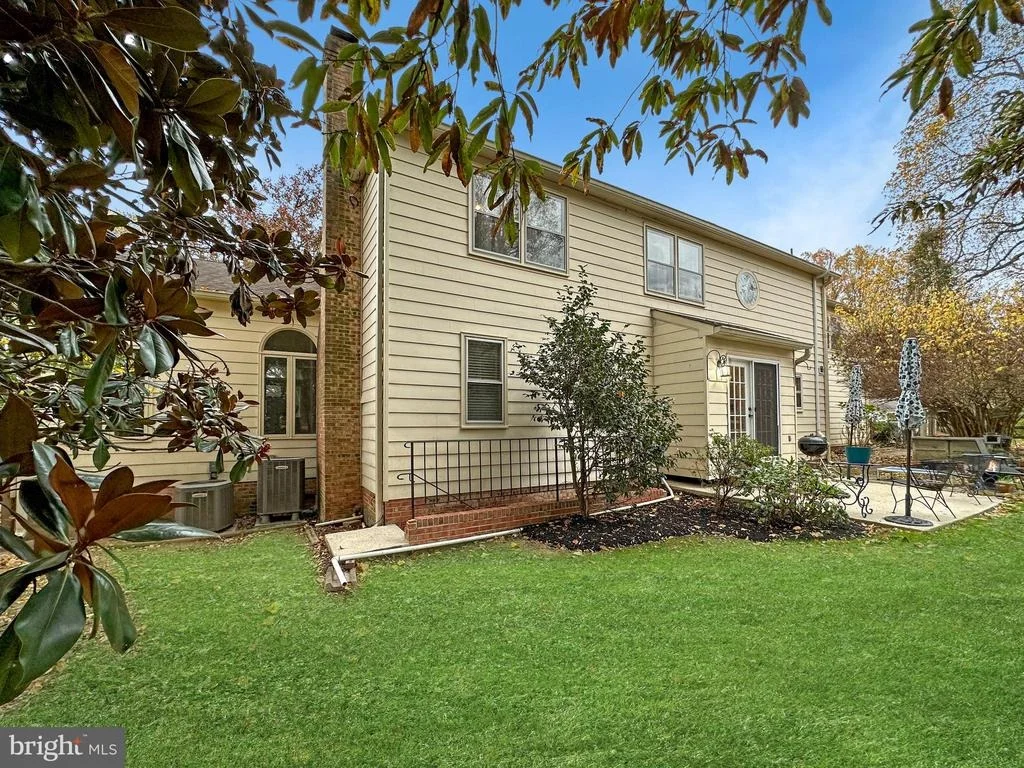 Photo of 325 SOAPSTONE LANE