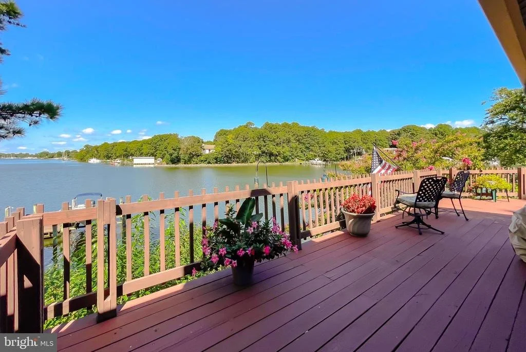 Photo of 222 HARBOR DRIVE
