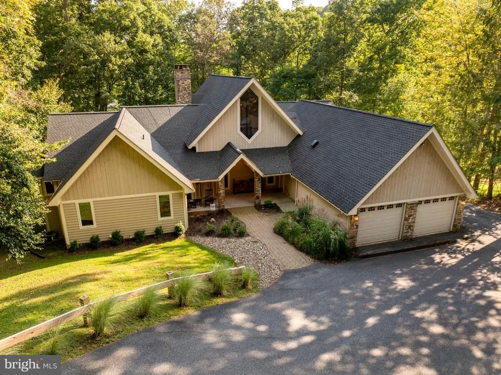 Photo of 2747 MARSH HILL ROAD