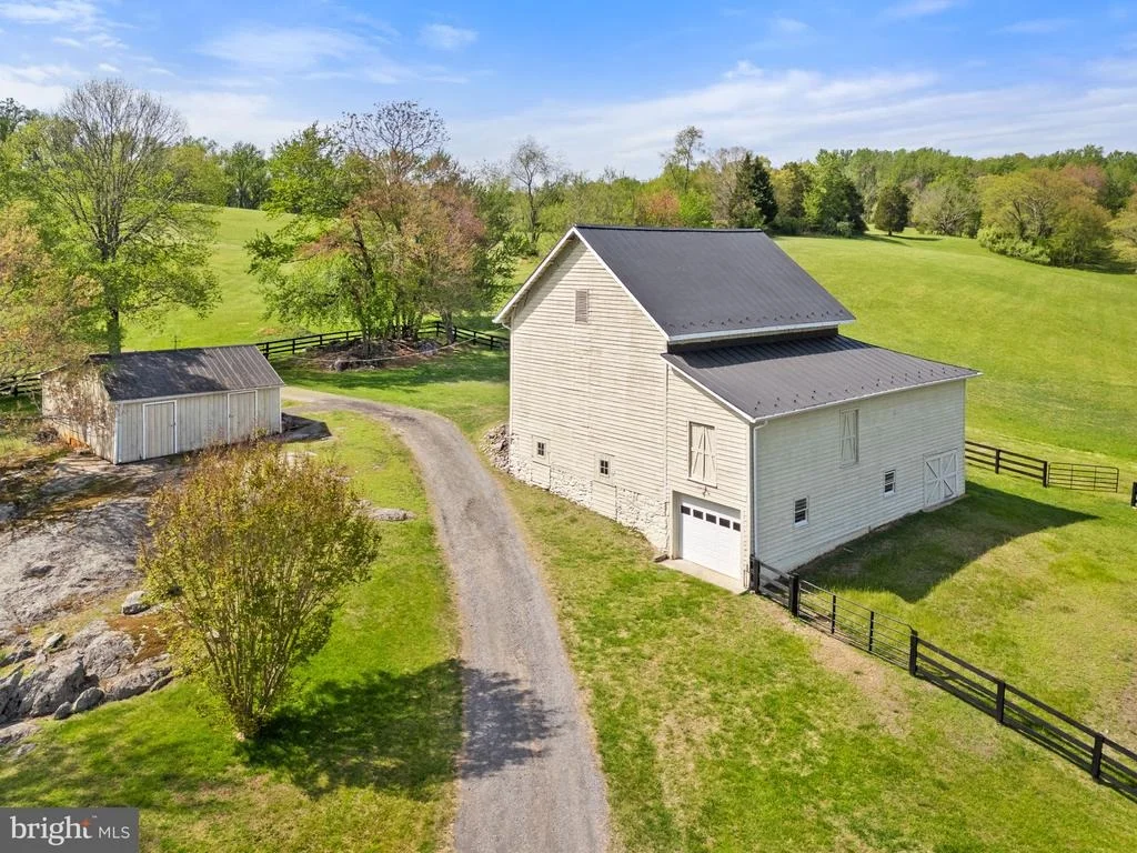 Photo of 6370 & 6378 JOHN BARTON PAYNE ROAD