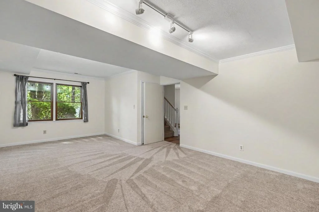 Photo of 7 SENECA TERRACE