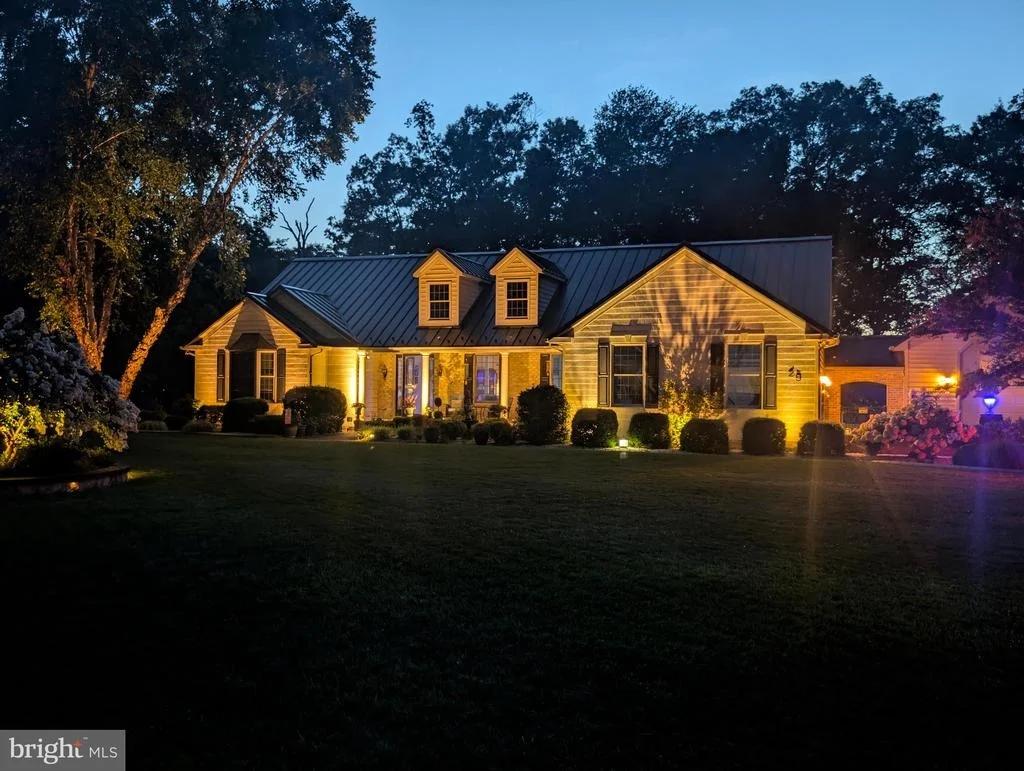 Photo of 25 HIDDEN HILLS DRIVE