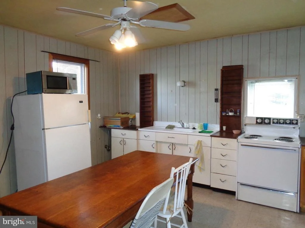 Photo of 9023 WALNUT STREET