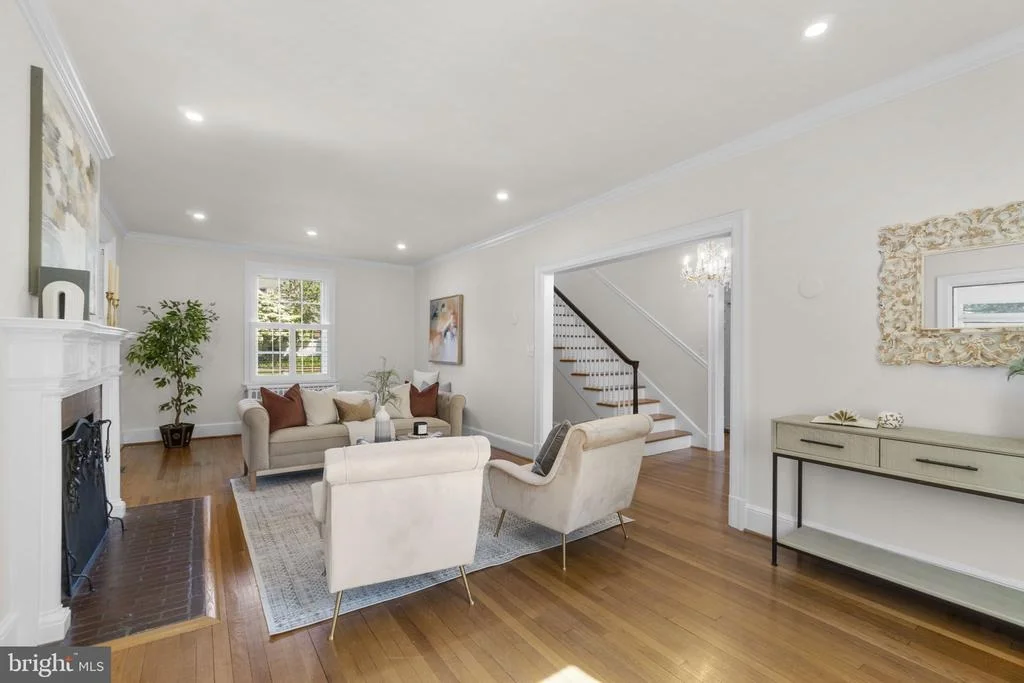Photo of 305 COLLEGE PLACE