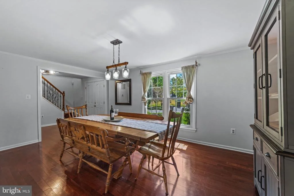 Photo of 6 STARLIGHT COURT
