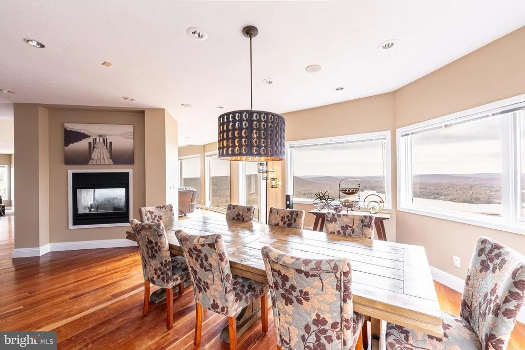Photo of 1200 MOUNTAINVIEW DRIVE