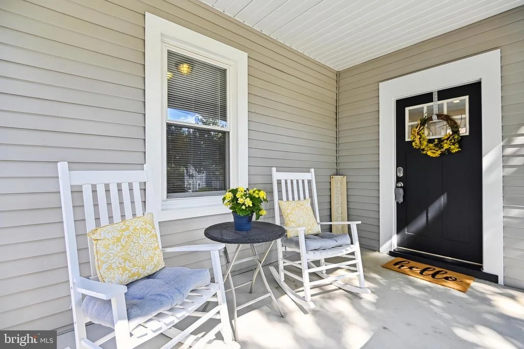Photo of 607 ALDERSHOT ROAD
