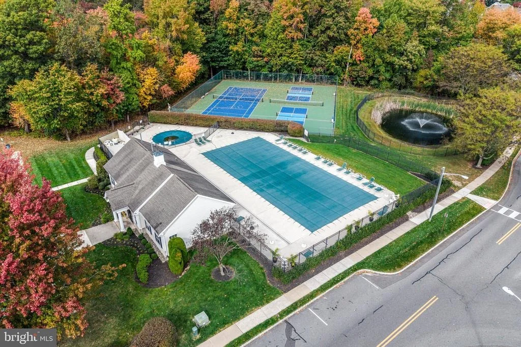 Photo of 326 NICHOLAS DRIVE