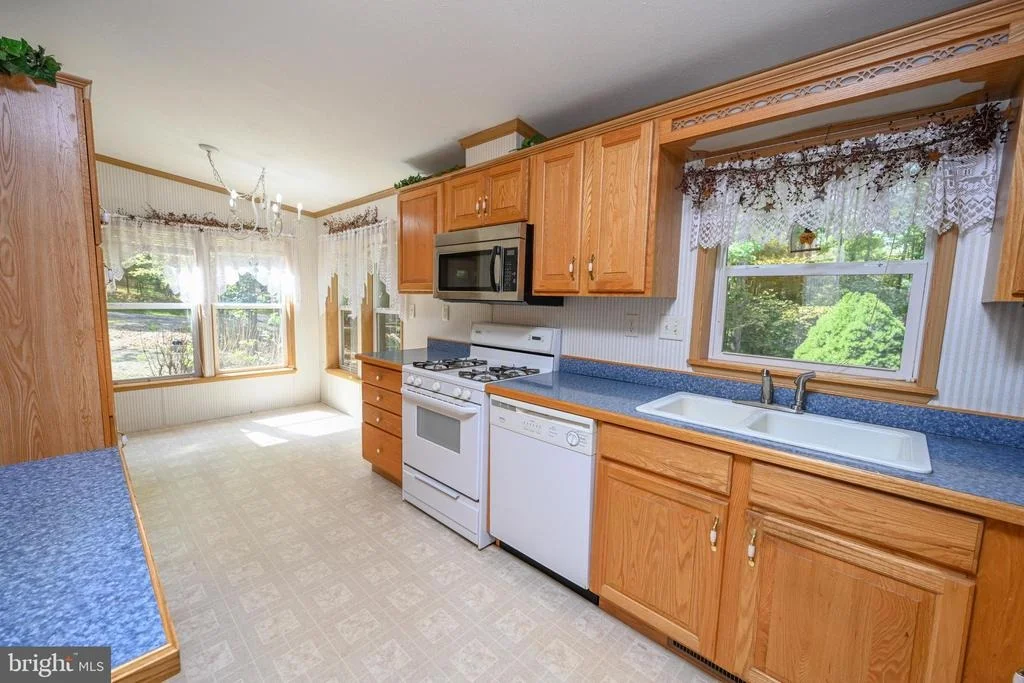 Photo of 332 HIGH POINT DRIVE