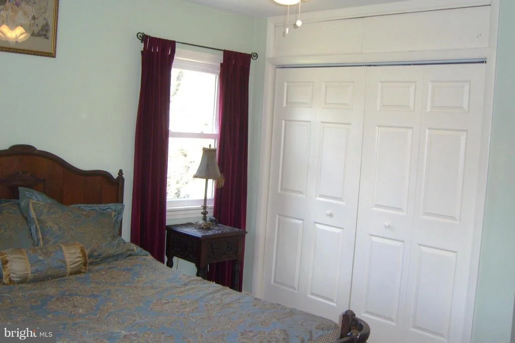 Photo of 221 WILLIAMSBURG DRIVE