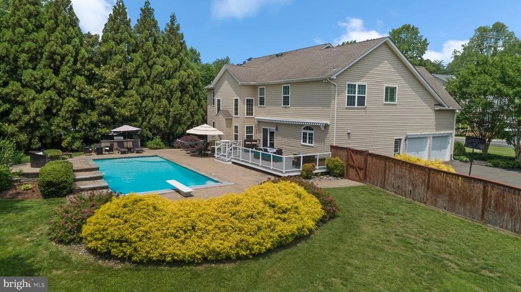 Photo of 3325 COX ROAD