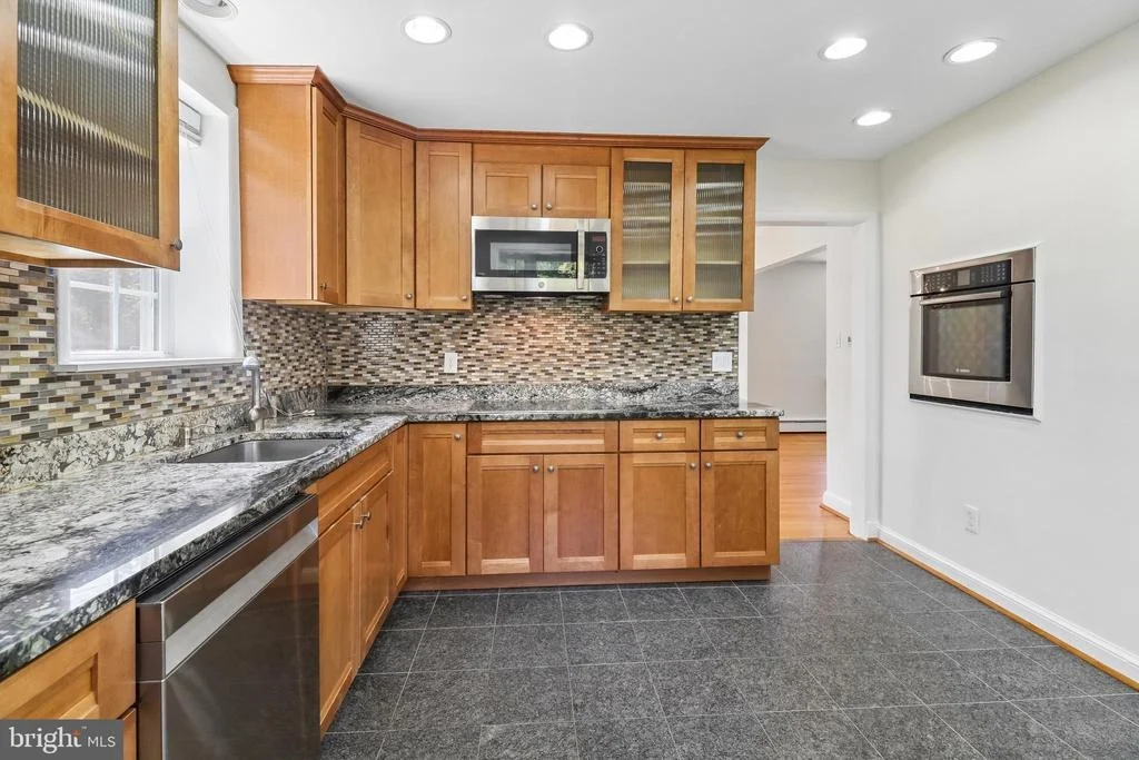 Photo of 400 SOUTHWEST DRIVE
