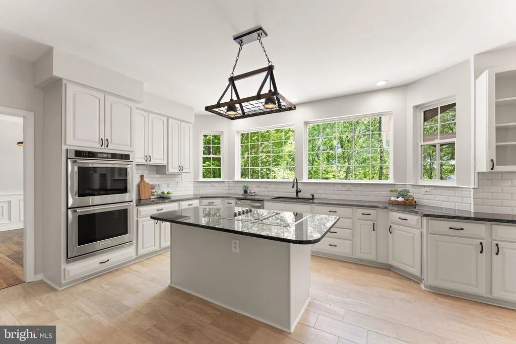 Photo of 817 KENNETH PLACE SE