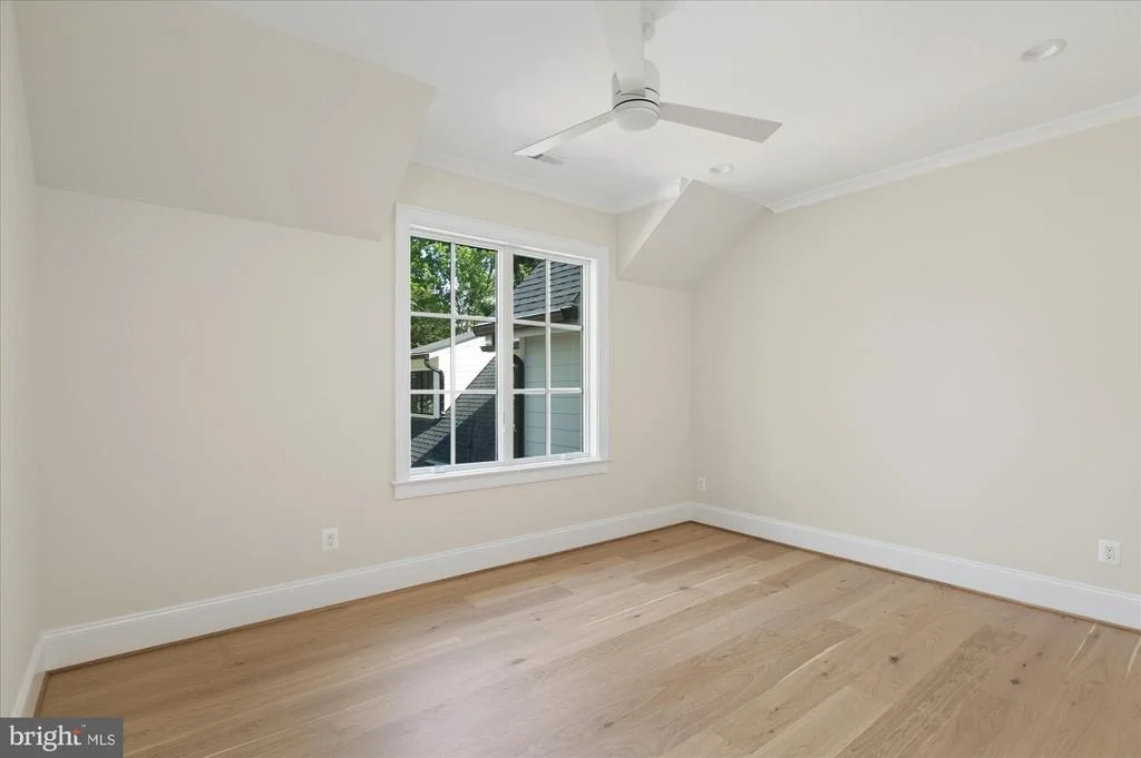 Photo of 1800 MONZA ROAD