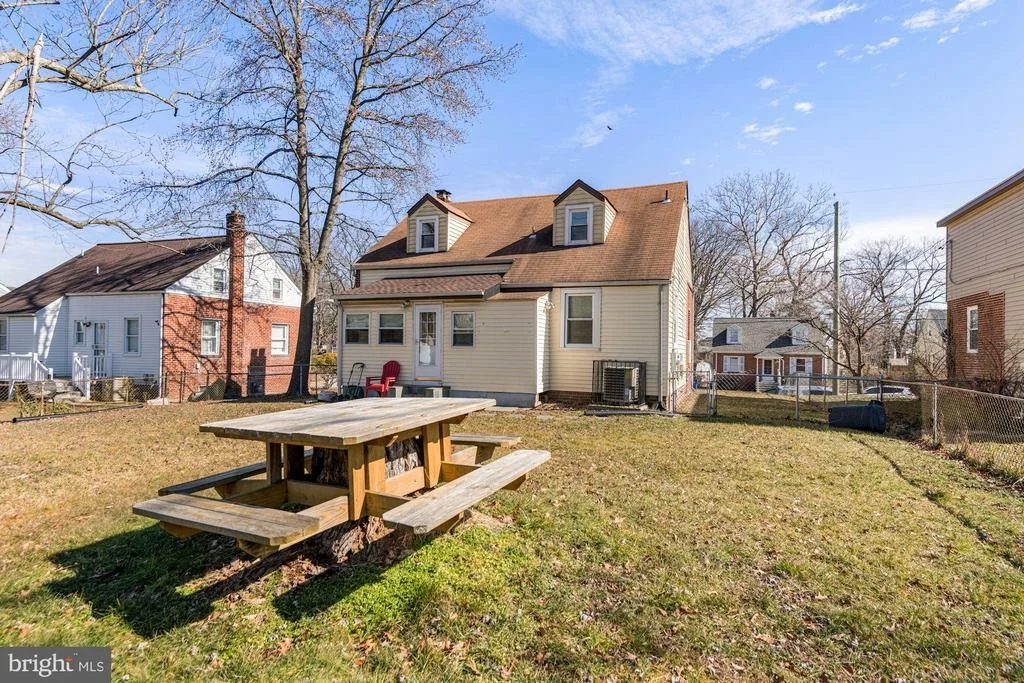 Photo of 2301 RAMBLEWOOD DRIVE