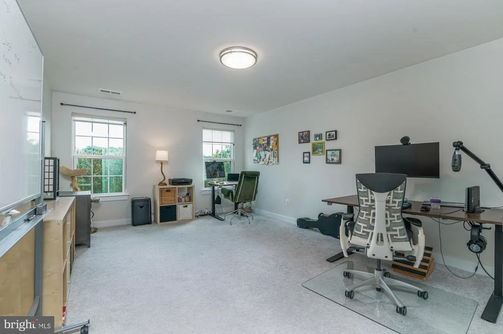 Photo of 405 POTOMAC VIEW PARKWAY
