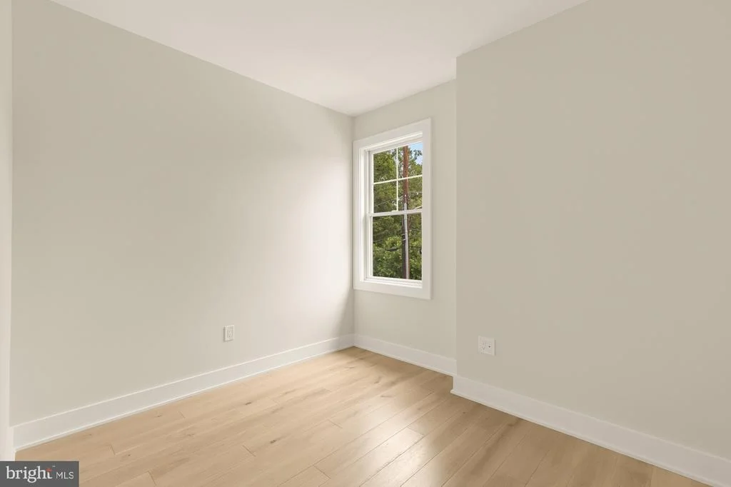 Photo of 9512 FOREST ROAD