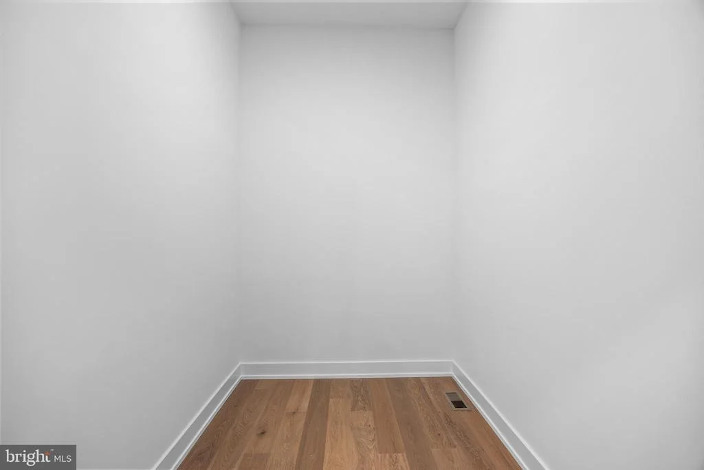 Photo of 8 CHAPEL AVE