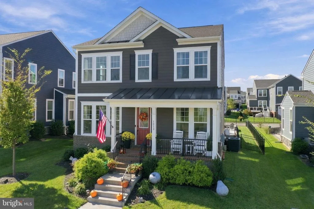 Photo of 1010 COUBERTIN DRIVE SE