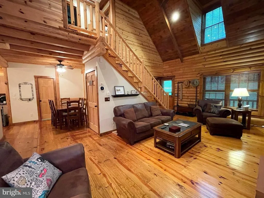 Photo of 185 HIDDEN VALLEY LANE