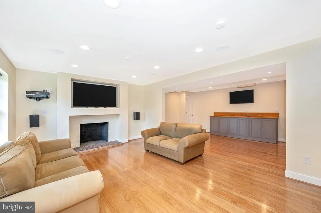 Photo of 1306 LEISTER DRIVE