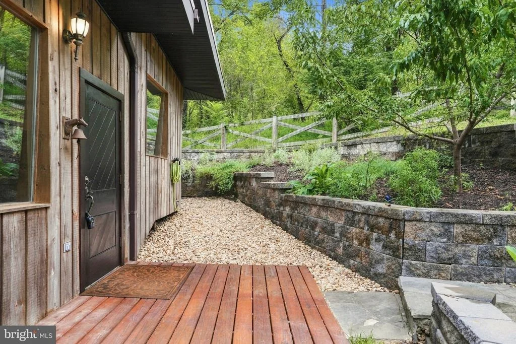 Photo of 7221 CLIFTON ROAD