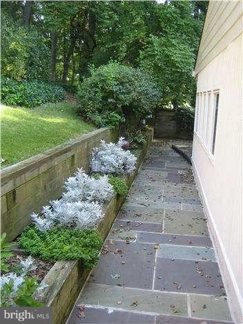 Photo of 1130 CAMERON ROAD
