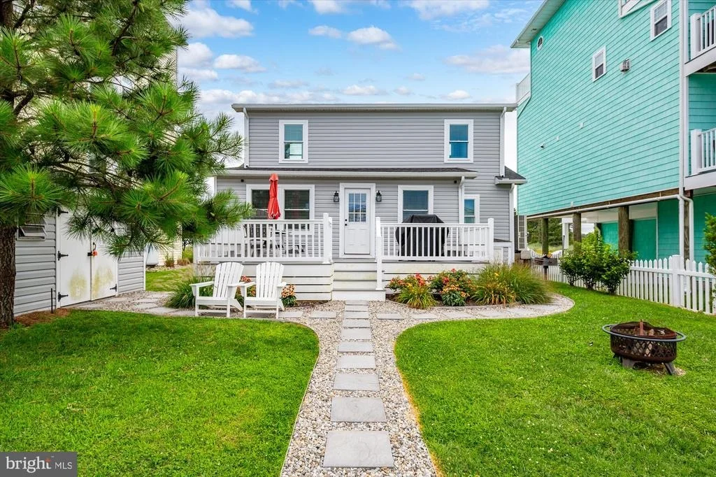 Photo of 12353 MEADOW DRIVE
