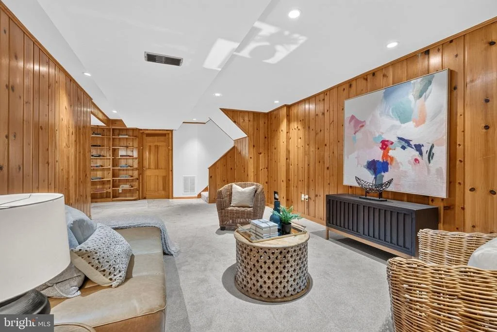 Photo of 415 CROWN VIEW DRIVE