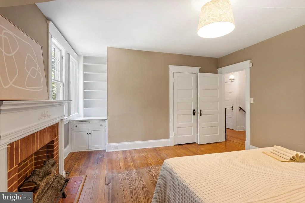 Photo of 4000 WHITE AVENUE