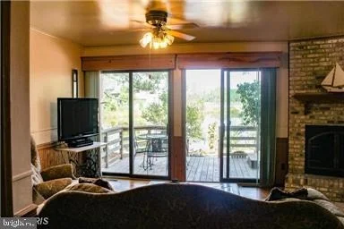 Photo of 5768 DOCKSIDE LANE