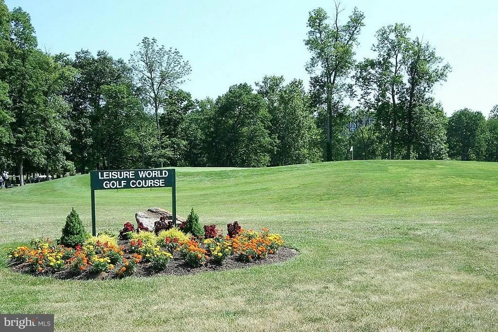 Photo of Unit 4614 at 15100 INTERLACHEN DRIVE