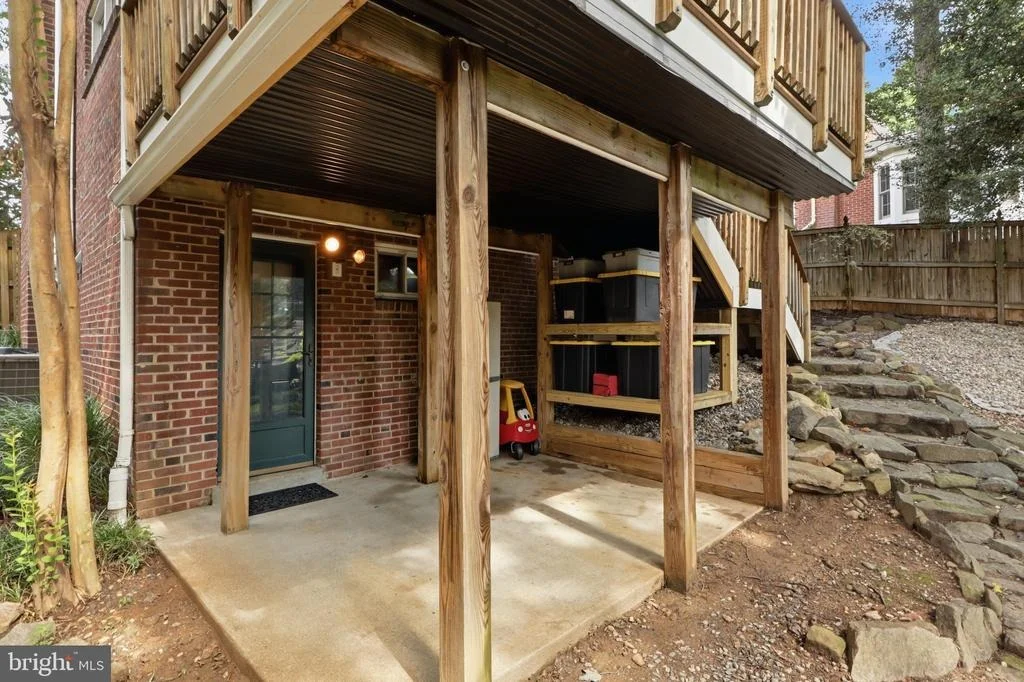Photo of 10211 SUTHERLAND ROAD