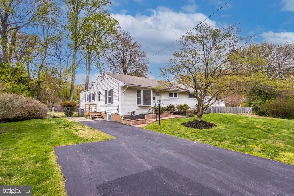 Photo of 132 TULIP DRIVE