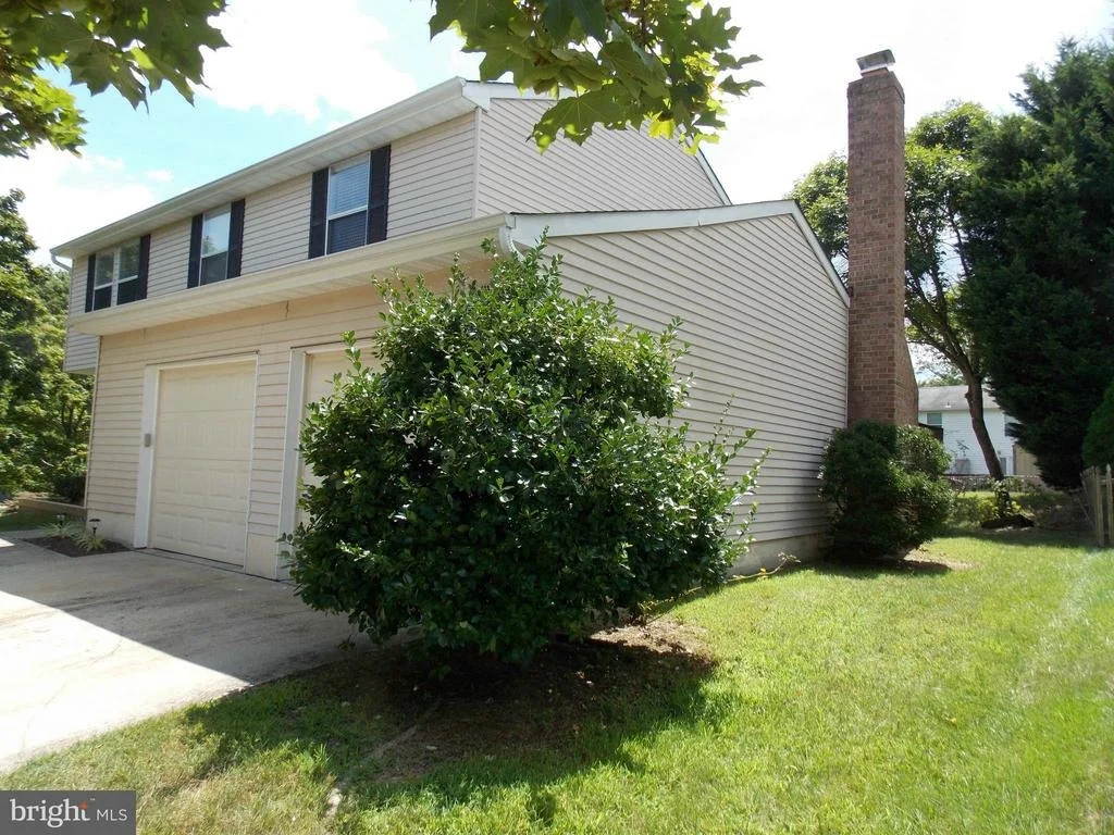 Photo of 7813 GRASSY GARTH GARTH