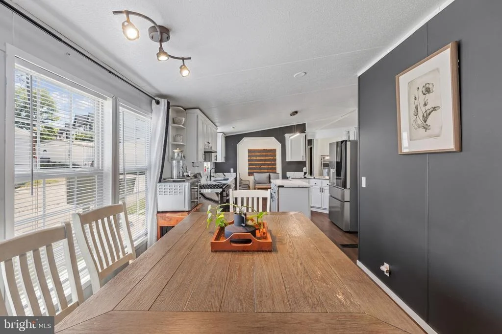 Photo of 43 MIDWAY AVENUE