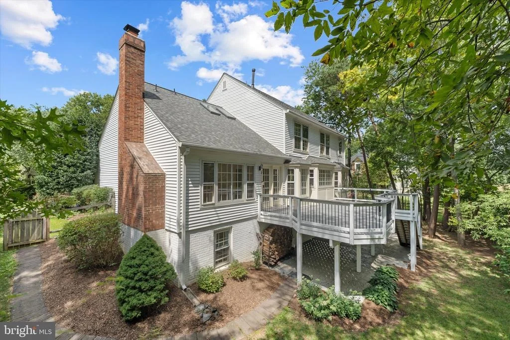 Photo of 15251 EAGLE TAVERN WAY