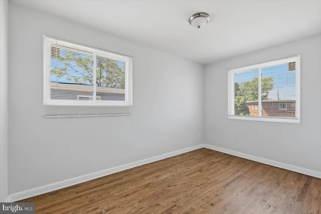 Photo of 3018 SAINT CLAIR DRIVE