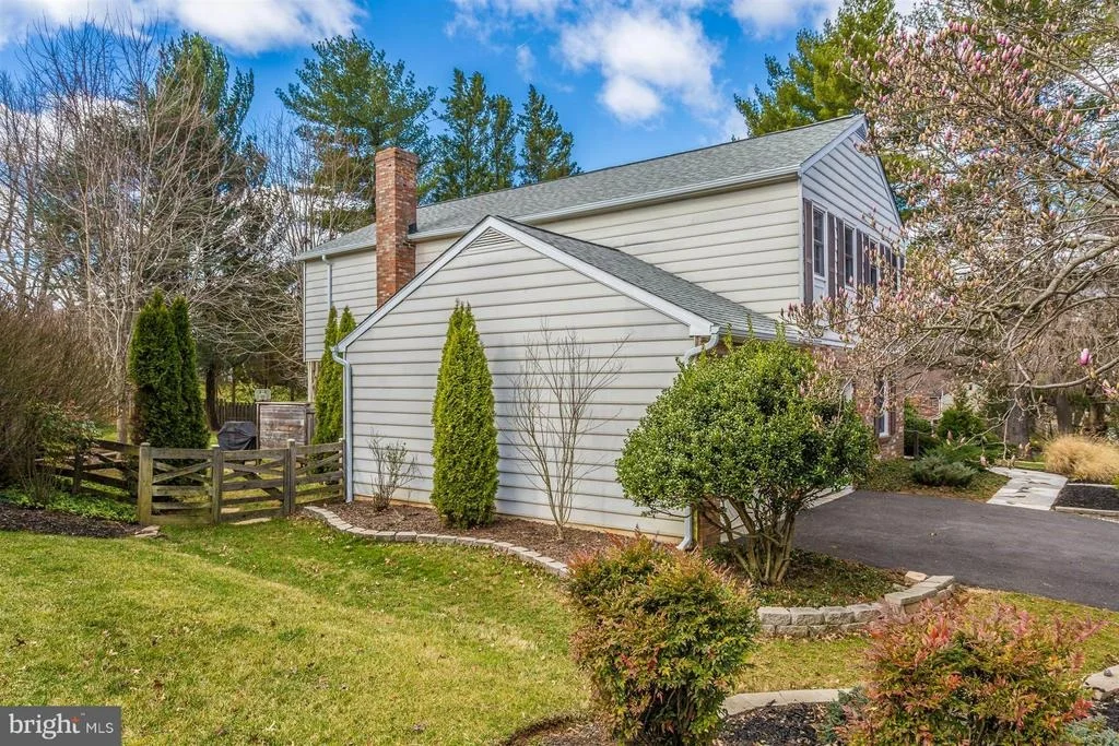 Photo of 1522 BLUE MEADOW ROAD