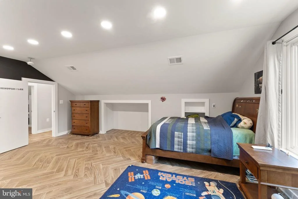 Photo of 4418 GILBERTSON ROAD
