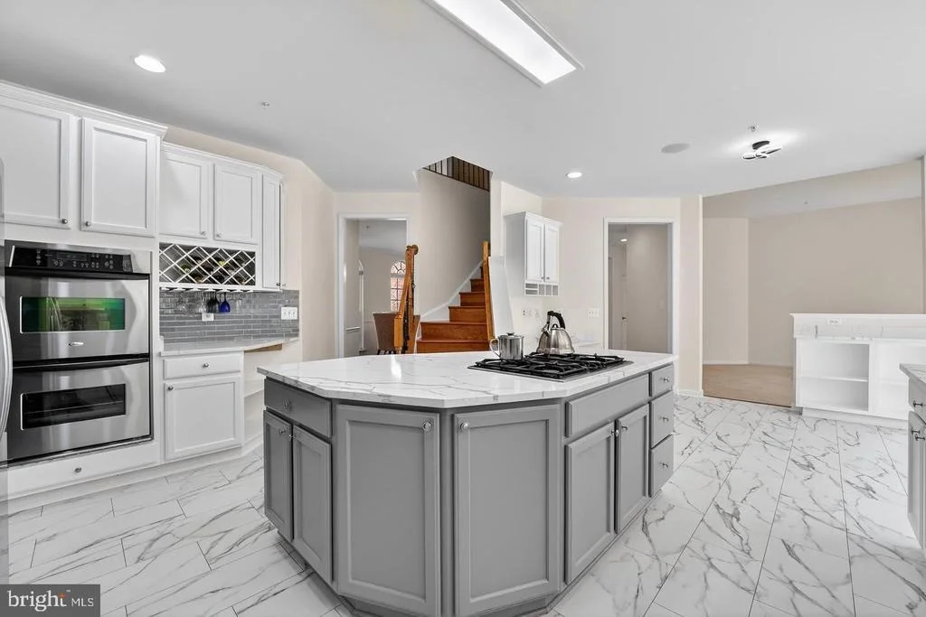 Photo of 16101 VENICE ROAD