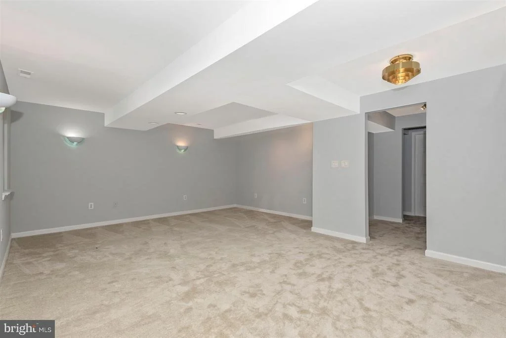 Photo of 25 SOLITAIRE COURT
