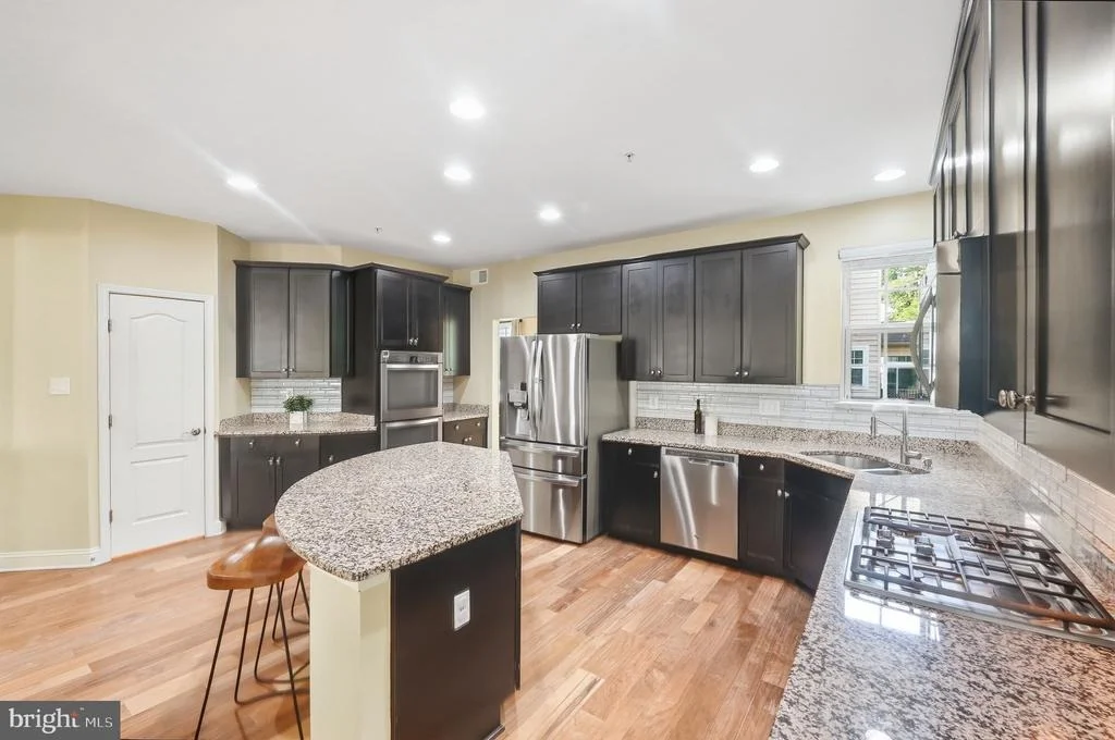 Photo of 3012 LAKE FOREST DRIVE