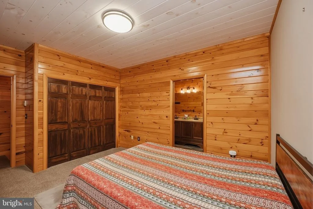 Photo of 253 GLEANINGS DRIVE