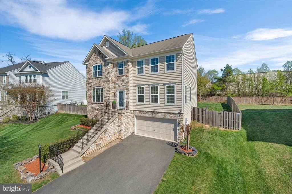 Photo of 15929 EAGLE FEATHER DRIVE