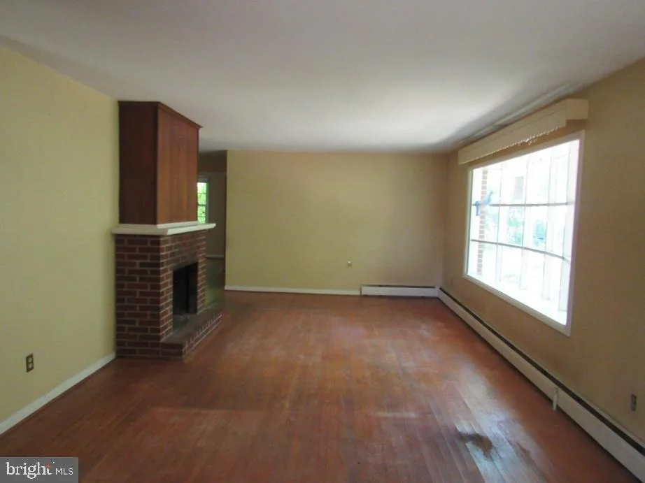 Photo of 1024 GLADWAY ROAD